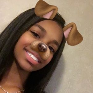 Meet your Posher, Adrianna